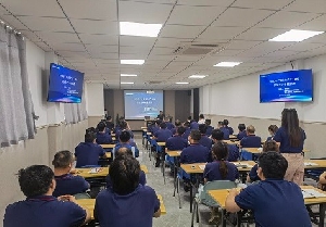 如皋開發(fā)區(qū)領(lǐng)導(dǎo)來(lái)公司開展安全生產(chǎn)專題宣講